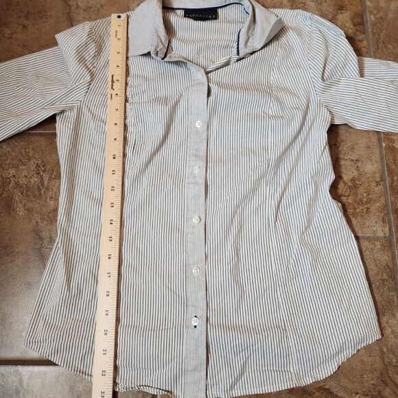 Women’s Button-Down Shirt Bundle – Size Small, Long Sleeve - Picture 12 of 13